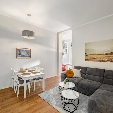 Anna Bernstein Apartment